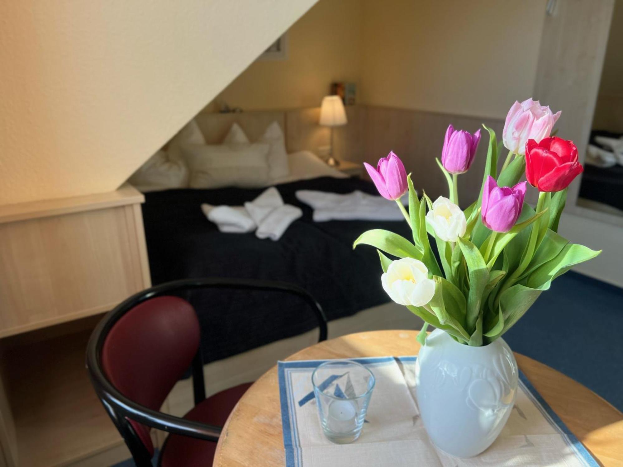 Hotel-Pension Zur Mole Wiek auf Rügen Dış mekan fotoğraf